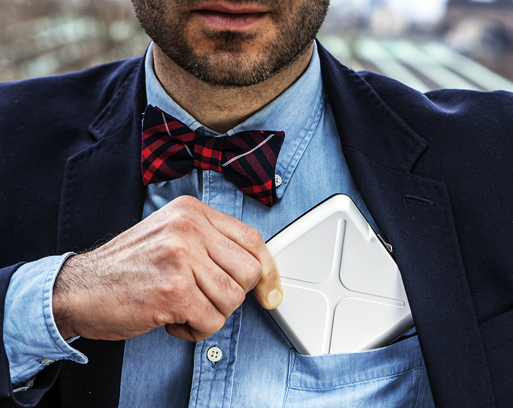 15131505611312836451.jpg CODE WALLET - LIFESTYLE 7.jpg