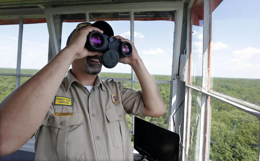 15592740293105444932.jpg 02.jpg